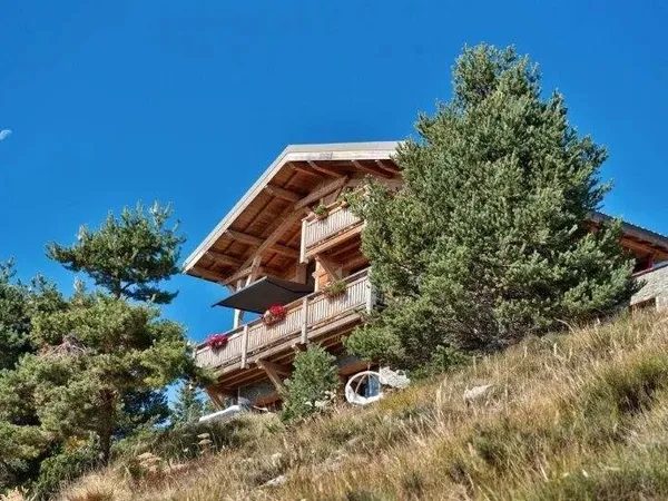 Appartement 6 pièces 230 m² 