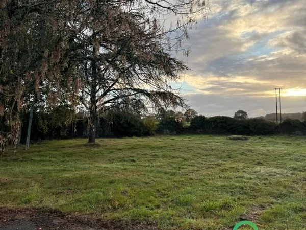 Terrain 665 m² QUESTEMBERT 