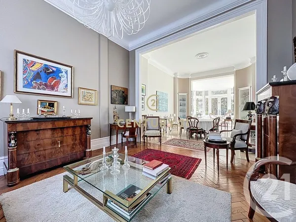 Maison 10 pièces 300 m² 