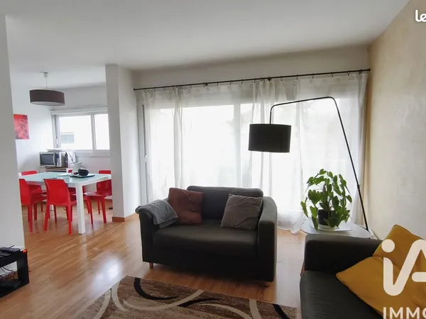 Appartement 4 pièces 77 m² 