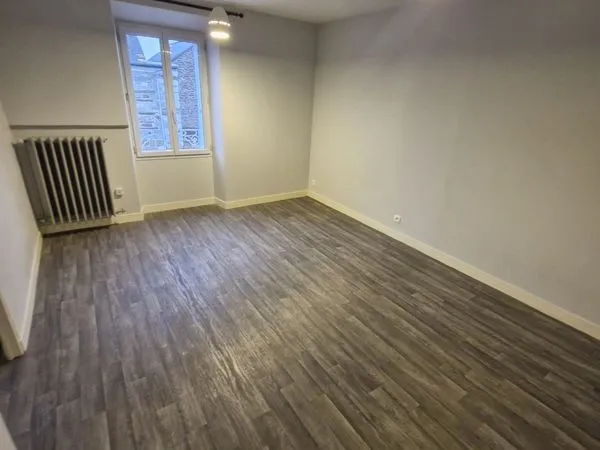 Location vide, 54m², quartier Lorient, Bourg L'évèque 