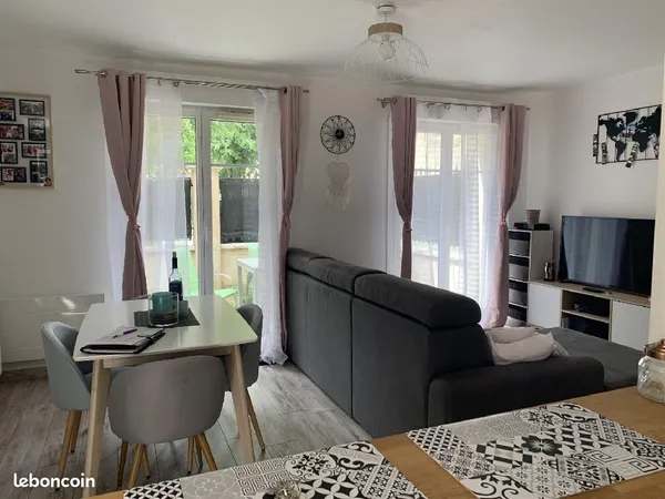 Studio 1 pièce 31 m² 