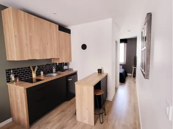 Grand studio - chambre séparée 