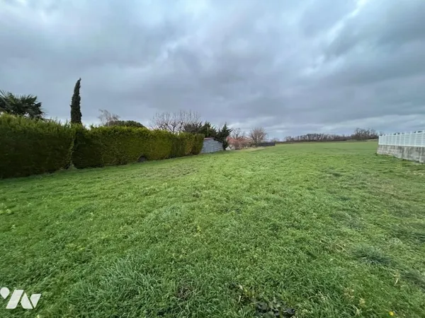 Terrain 638 m² 