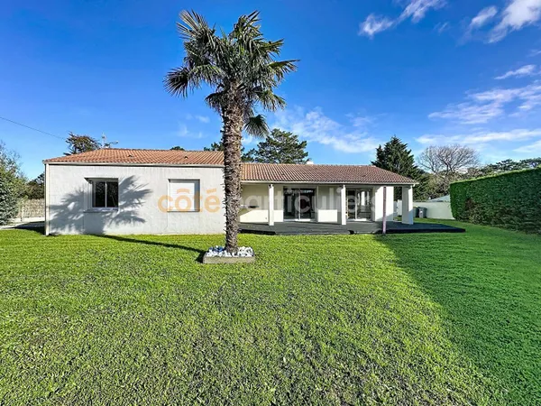Maison de plain-pied 5 pièces 132 m² 