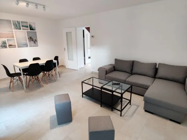 Maison centre-ville 75 m2 + terrasse de 30 m2 + parking 