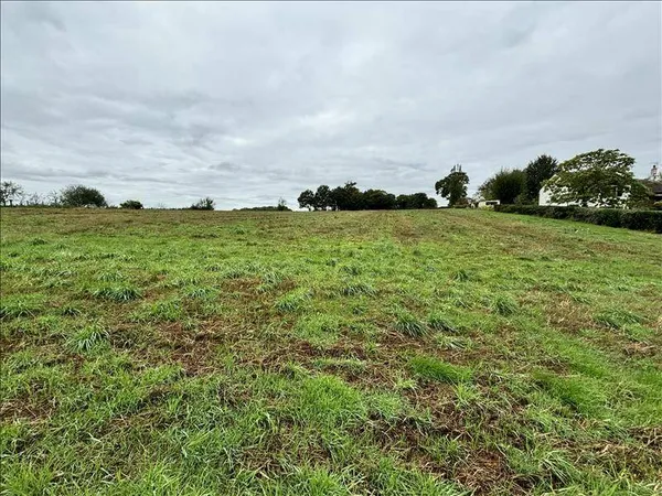 Terrain constructible 3600 m² 