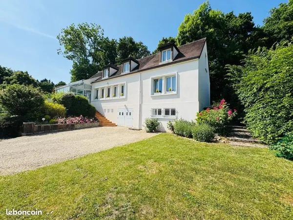 Maison 8 pièces 219 m² 