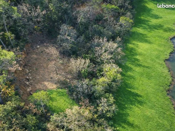 Terrain 2667 m² Brignoles 