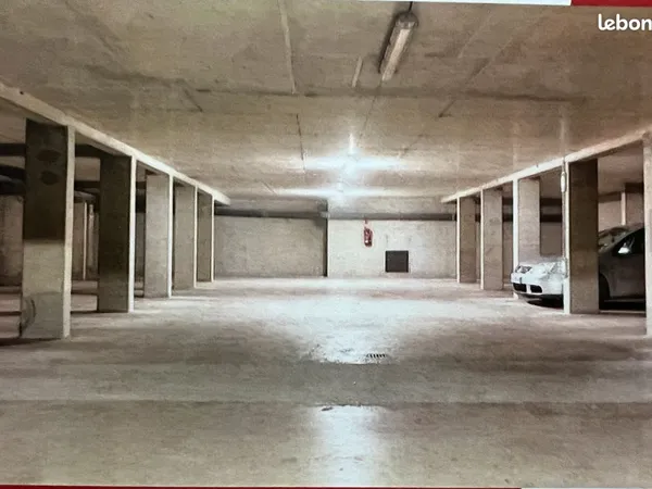 Parking - Garage Vente Aix-en-Provence   16500€