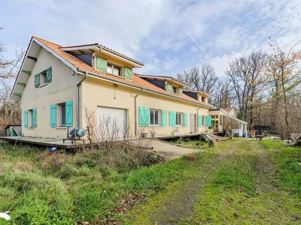 Maison 9 pièces 268 m² 