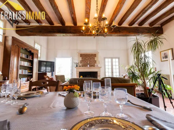 Maison 10 pièces 236 m² 