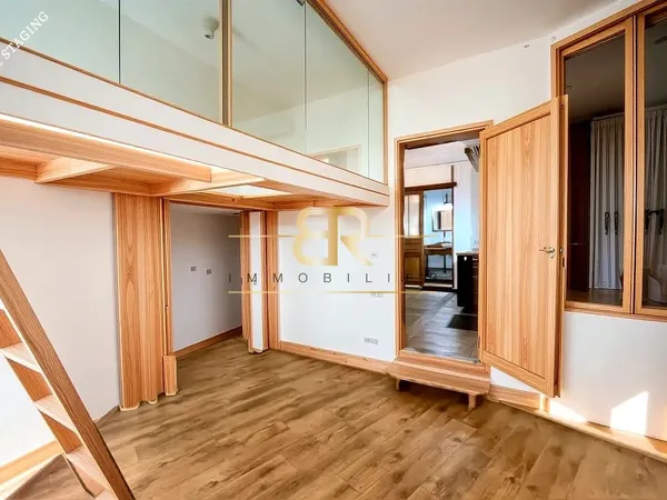 PARIS 20e - Charmant 2 PIÈCES avec MEZZANINE - Idéal investi 