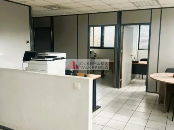 Bureaux 150 m² 