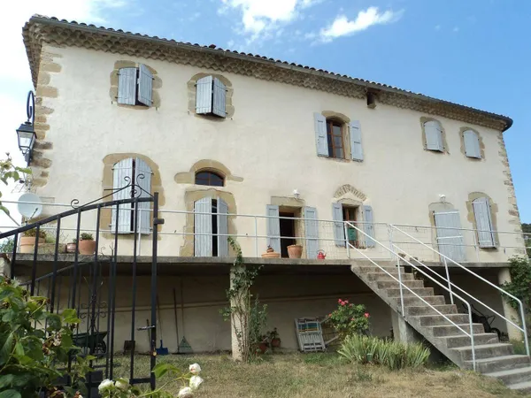 Maison 11 pièces 155 m² 