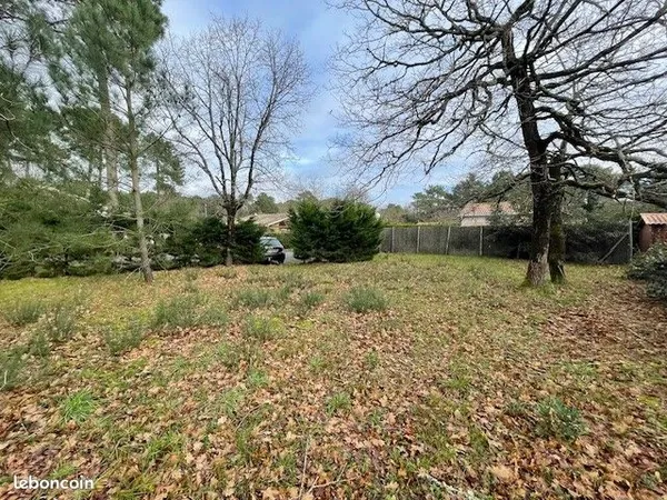 Terrain 725 m² Queyrac 