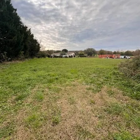 Terrain 2 253 m² Parisot 
