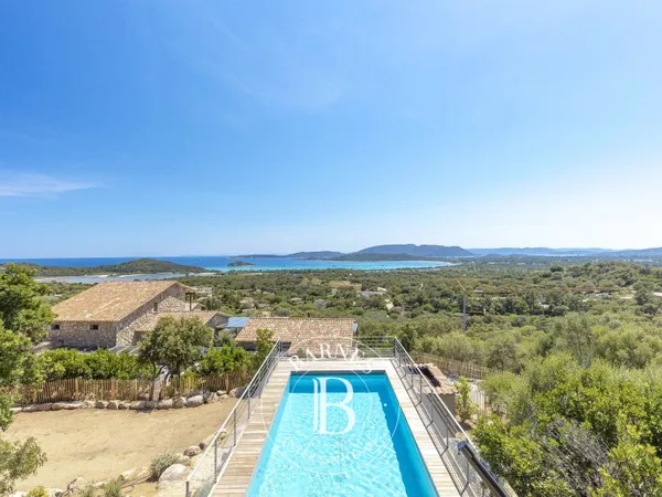 Saint-Cyprien, villa d'architecte, 7 chambres, piscine, vue mer, plage à pied 