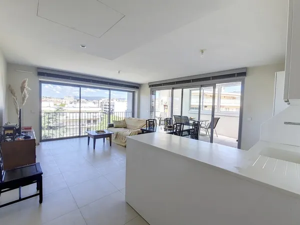 APPARTEMENT 4 PIECES - ANTIBES ILETTE 