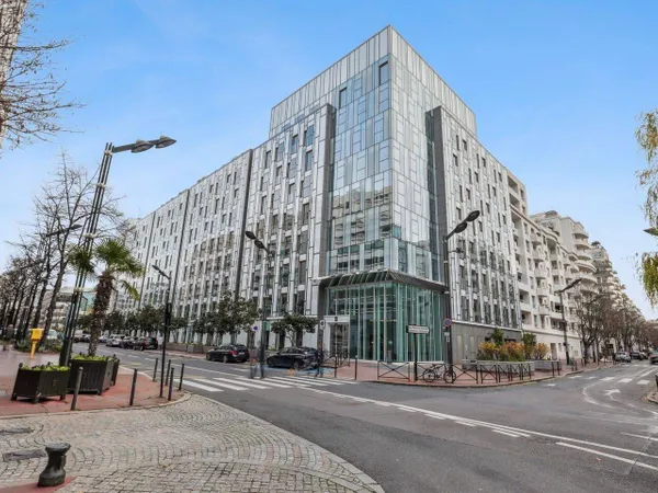 Bureaux 595 m² 