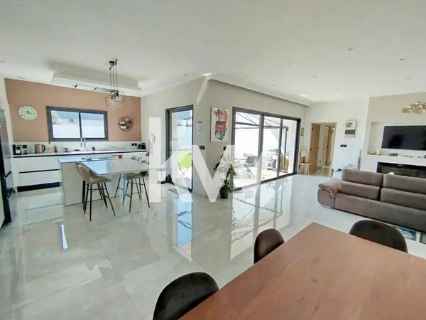 Villa 5 pièces 140 m² 