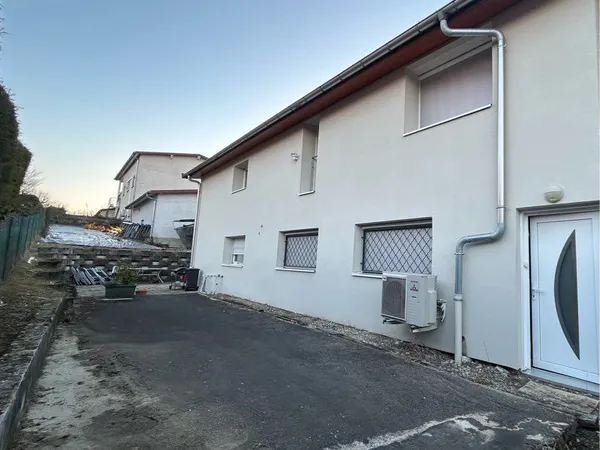 Location Duplex 