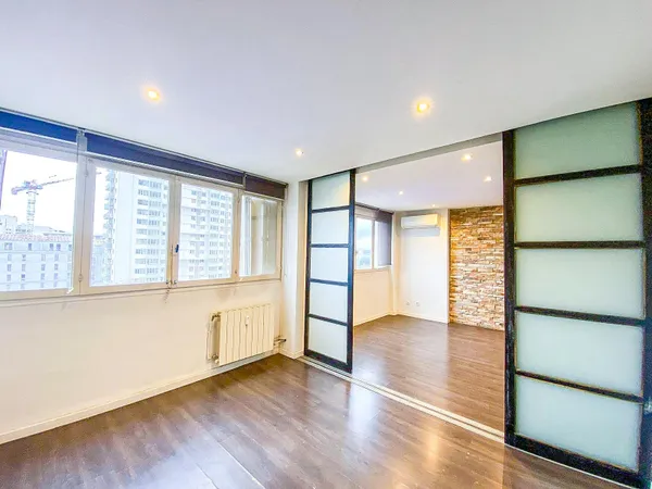 Toulon - Mourillon : Appartement T3 avec extérieur 