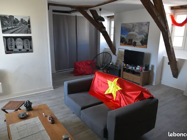 Appartement sous les toits 