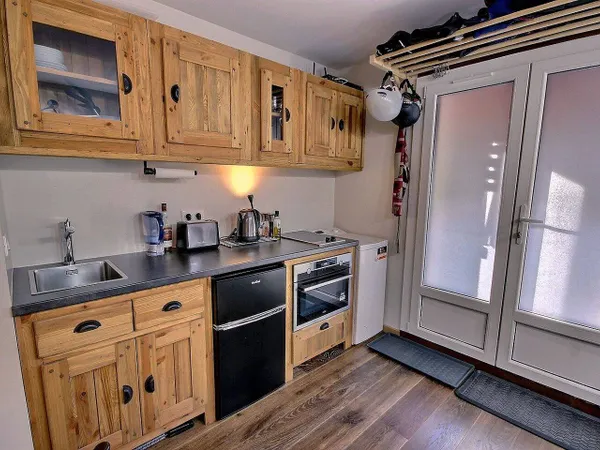 Studio 1 pièce 17 m² 
