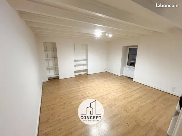 Studio 1 pièce 30 m² 