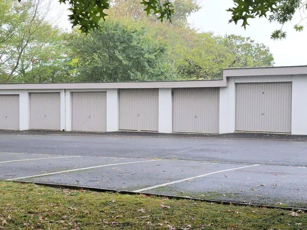 Parking 13 m² 