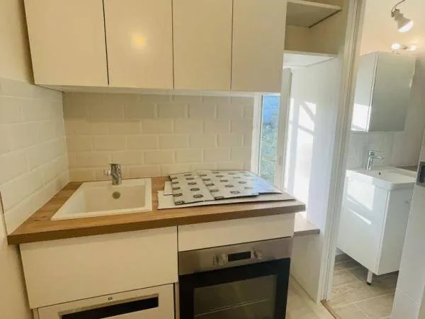 Studio 1 pièce 26 m² 