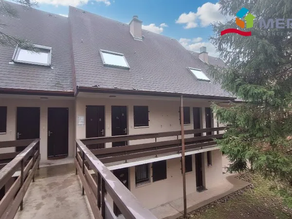 Studio 1 pièce 27 m² 