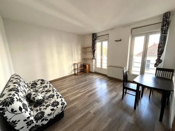 Studio 1 pièce 22 m² 
