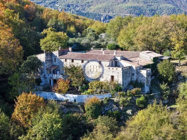 Maison de luxe 12 pièces 342 m² 
