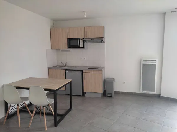 Studio 1 pièce 30 m² 