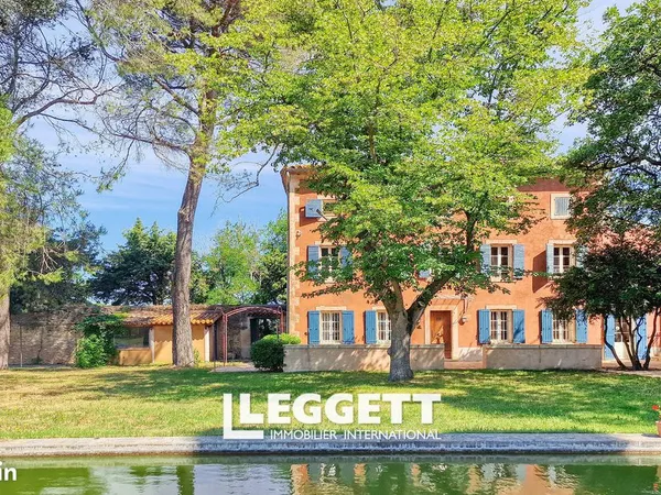 Maison 8 pièces 251 m² 