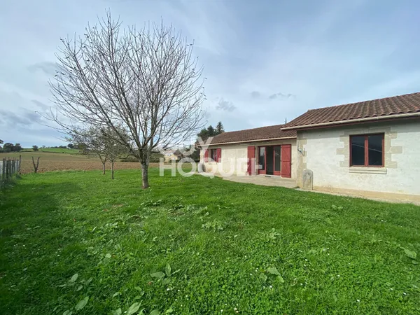 Maison Mitoyenne plain-pied de 2010, 3 suites, grand garage, terrain 624m² 