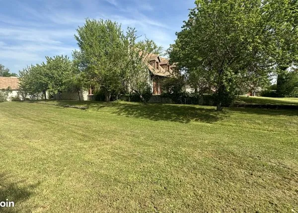 Maison 11 pièces 300 m² 