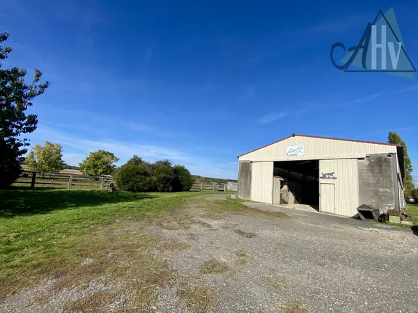 Ecurie - 4,5 hectares - Proche Provins 