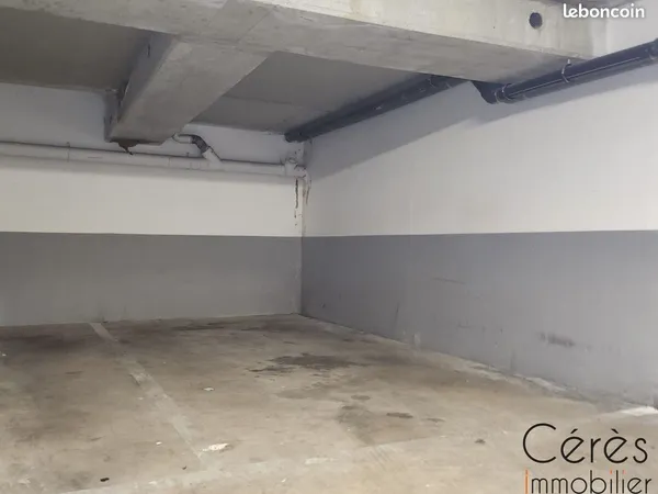 Parking/box 13 m² Romainville 
