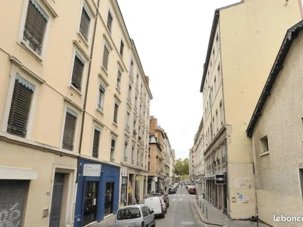 Local commercial 93 m² 
