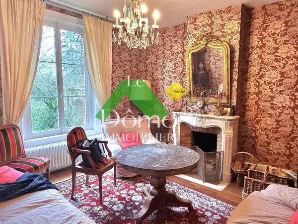 Maison 13 pièces 313 m² 