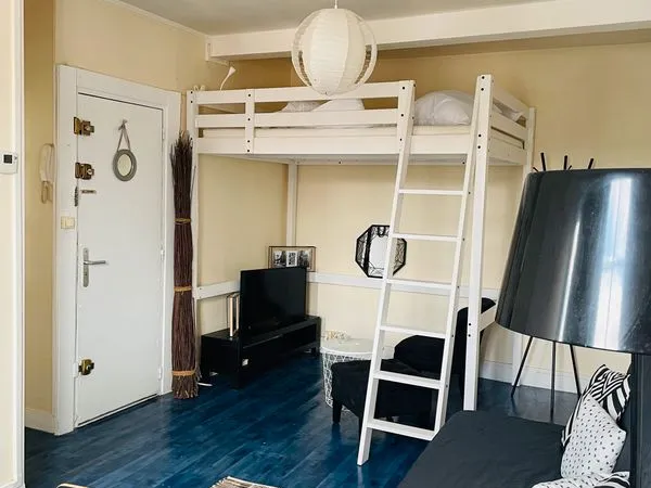 T1 meublé place St Marc de 26 m2 direct propriétaire 