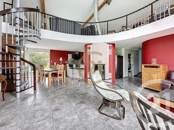 Maison 6 pièces 179 m² 