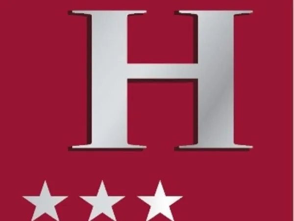 vente murs hotel 9 ch restaurant + appartement privatif 