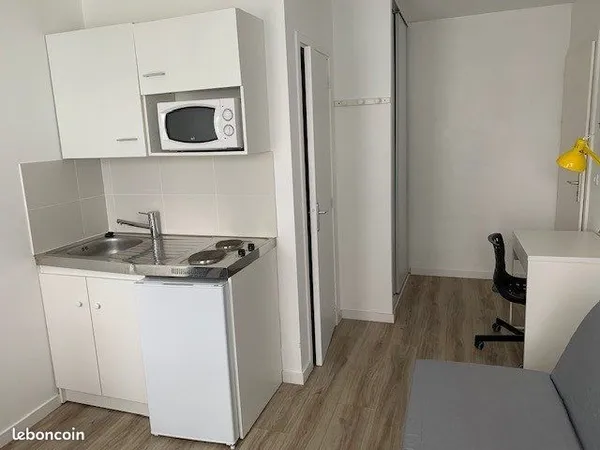 Studio 1 pièce 15 m² 