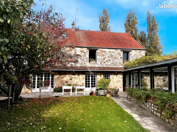 Maison 12 pièces 180 m² 
