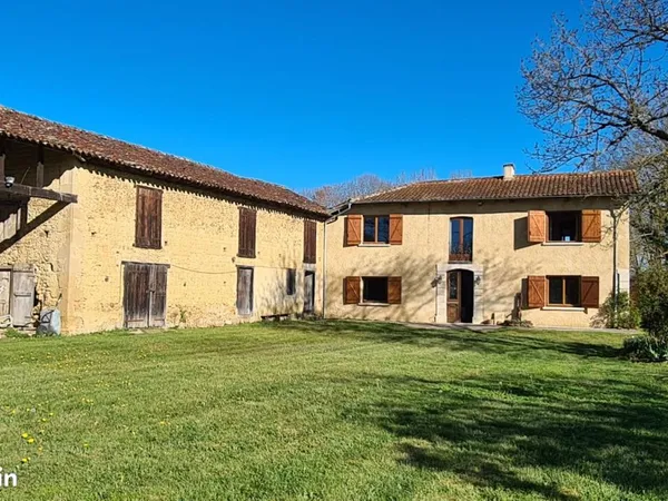 Maison 6 pièces 215 m² 
