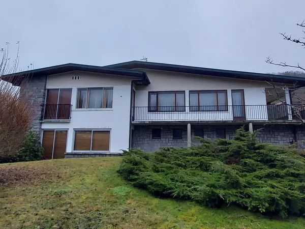 Maison 9 pièces 199 m² 
